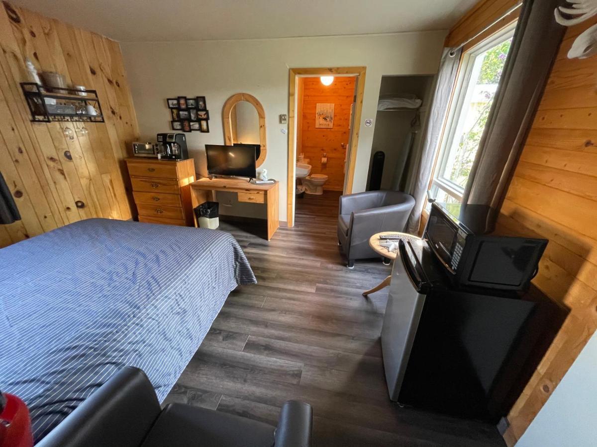 Auberge Et Chalets Sur Le Lac Lac-Mégantic エクステリア 写真