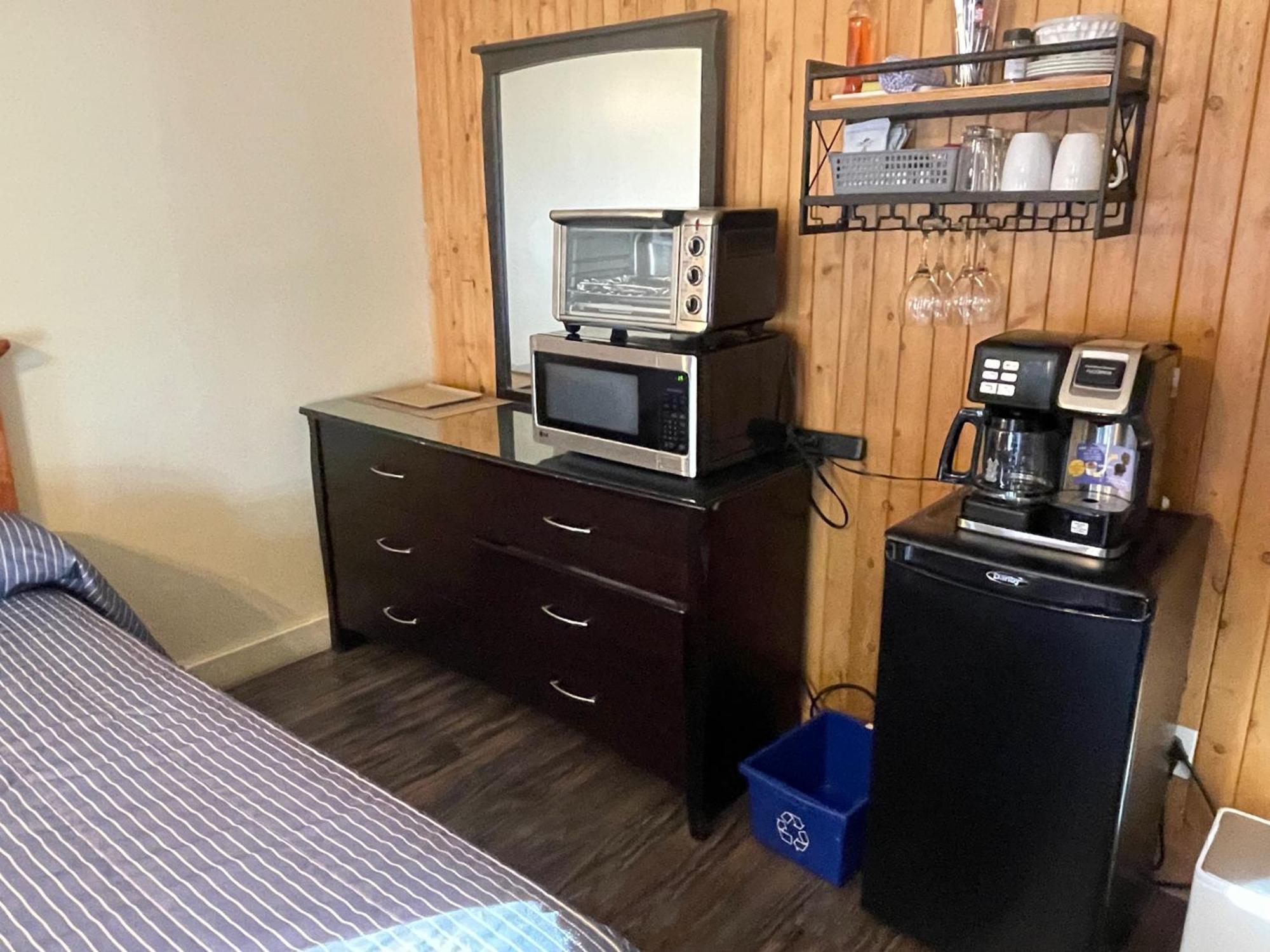 Auberge Et Chalets Sur Le Lac Lac-Mégantic エクステリア 写真